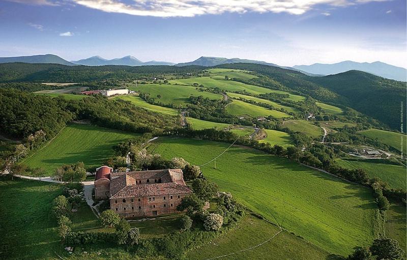 Agriturismo Girolomoni - Locanda Isola del Piano Eksteriør billede